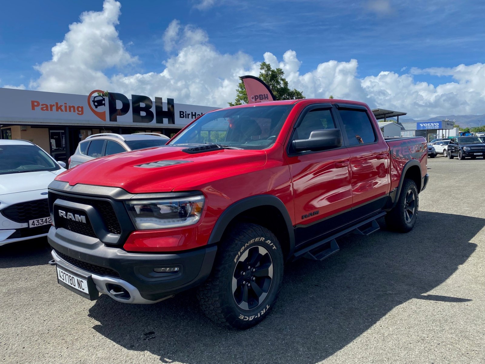 DODGE RAM1500 CCAB REBEL 5PL 5.7 V8 ESS 395CH BVA 4X4 d'occasion, vue principale