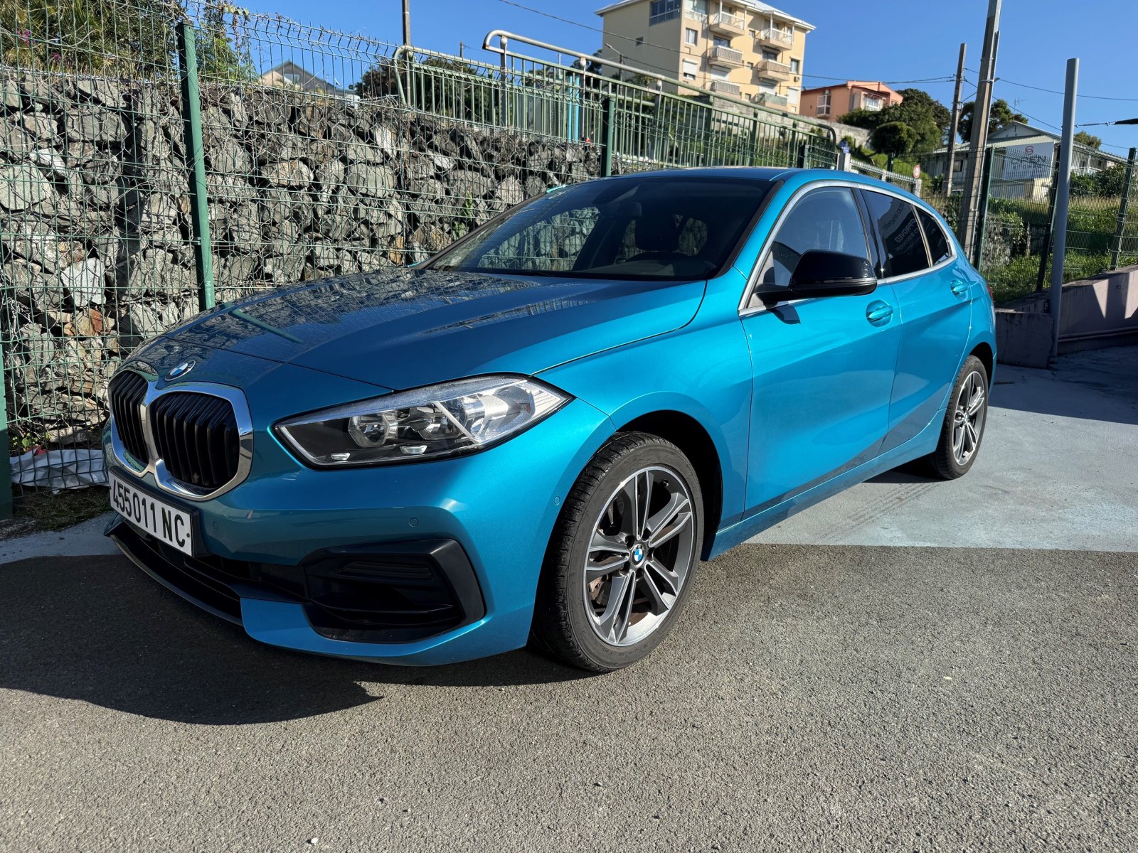 BMW SERIE 1 118 I d'occasion, vue principale